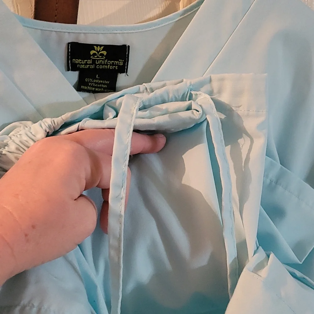 Scrub set - Picture 4 of 5